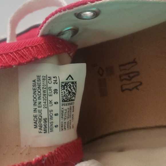 Unisex Converse - Picture 5 of 5